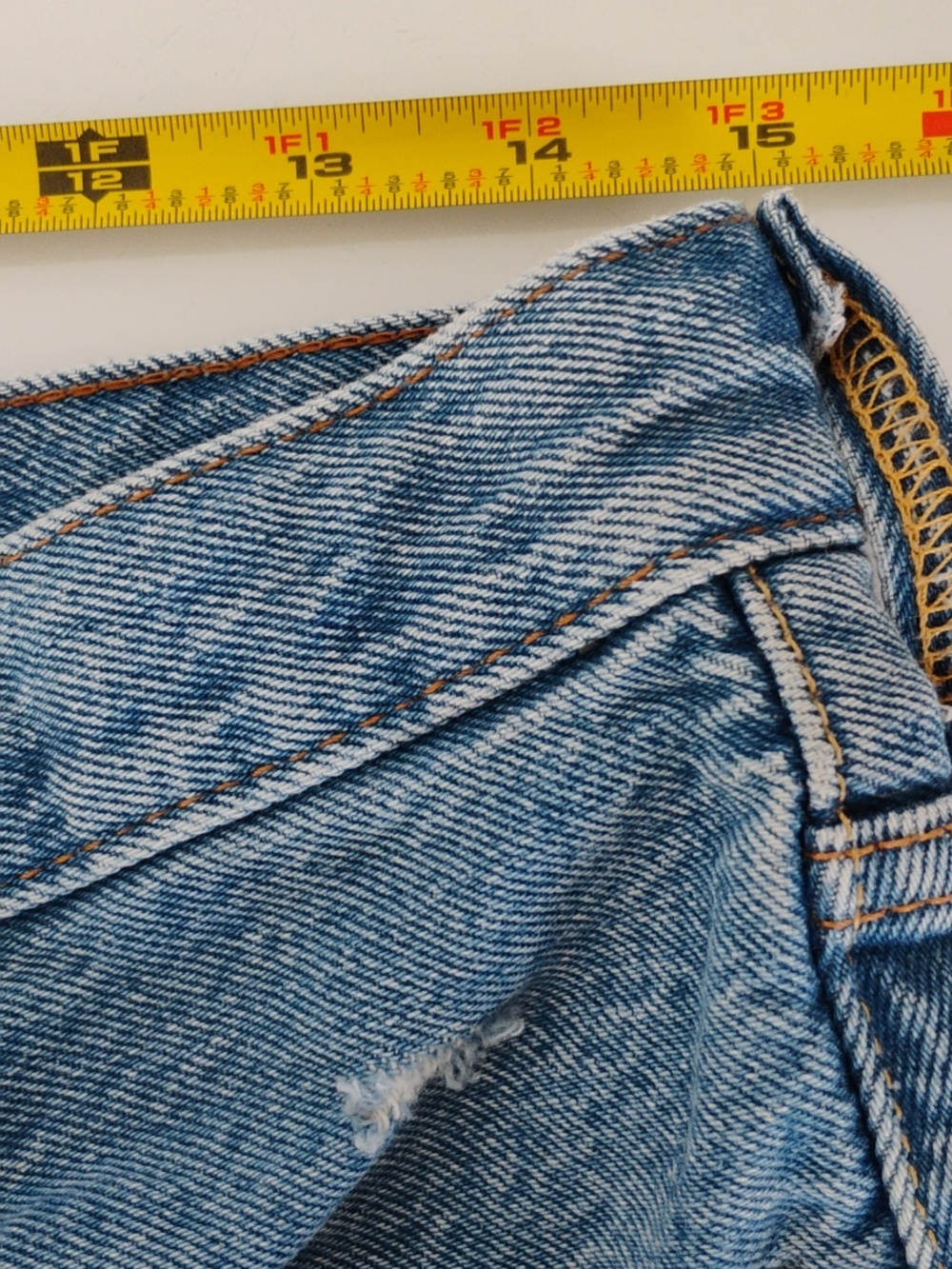Levis 501 Original Shorts Distressed High-Rise Medium Wash Shorts Waist Size 30 - Picture 9 of 11